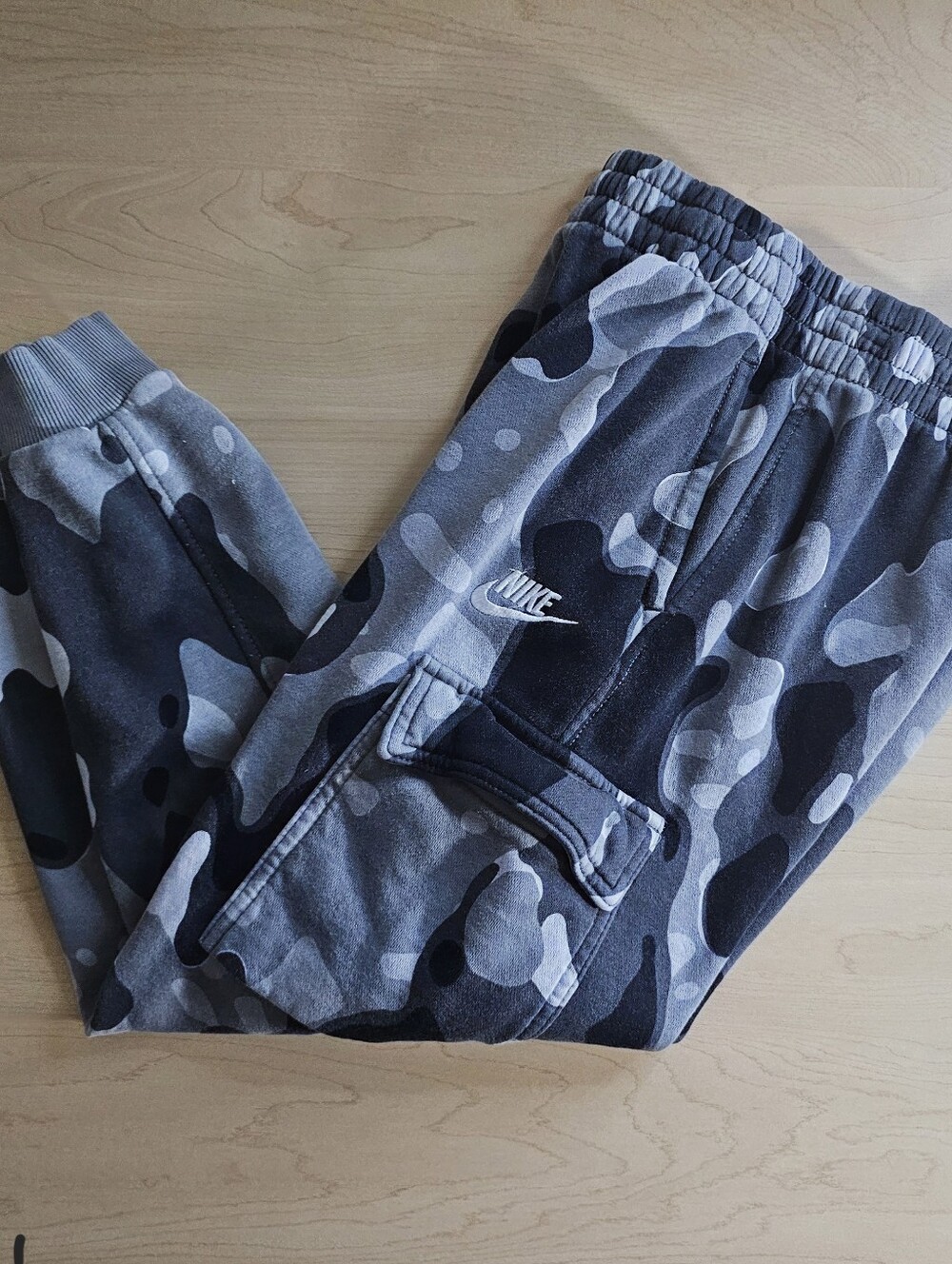Nike Kids Gray Camo Jogger & Hoodie 2 Piece Set Size M/L 10 - Picture 3 of 5